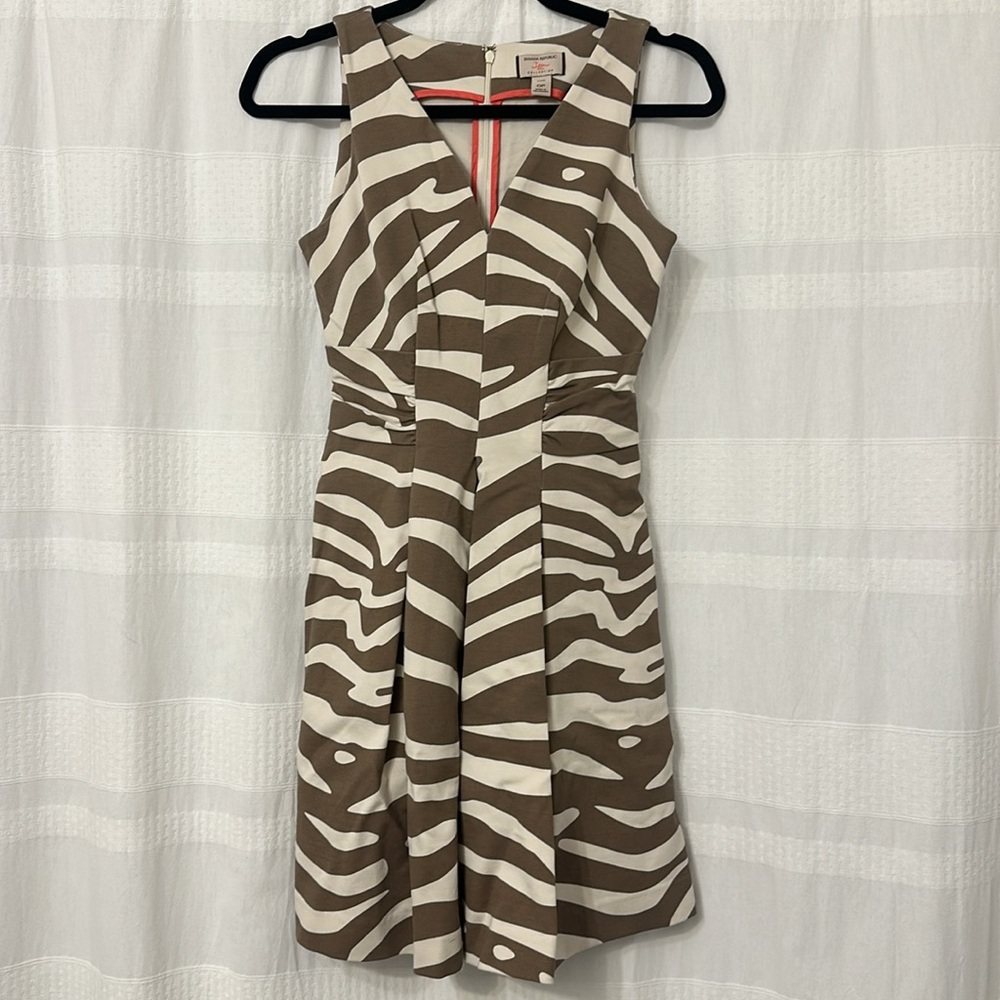 BANANA REPUBLIC ISSA COLLECTION | OLIVE ZEBRA PRINT PONTE DRESS | SZ 0P